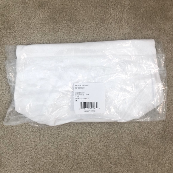 Free People Step One Ribbed Tank In Painted White. Sz M - Picture 8 of 9